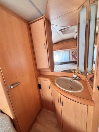 Caravana Hobby 560KMFE De Luxe