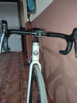 Bicicleta de carretera Megamo