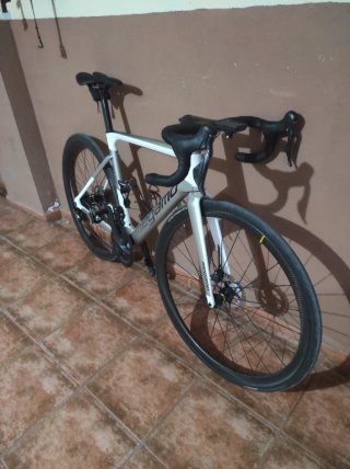 Bicicleta de carretera Megamo