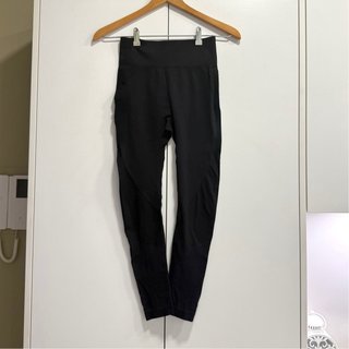 Talla S - 2 leggings + Regalo 2 camisetas
