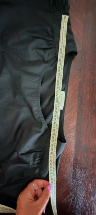 Abito Benua oversize nero e fucsia con cintura