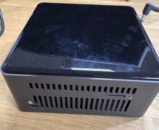 Intel NUC NUC7I5BNH i5-7260U Mini PC