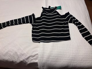 Jersey rayas hombros descubiertos mujer
