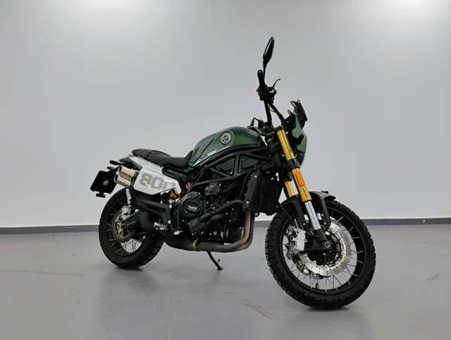 Benelli Leoncino 800 Trail