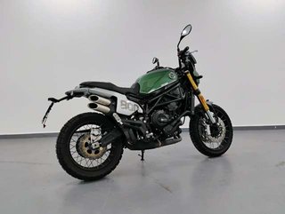 Benelli Leoncino 800 Trail