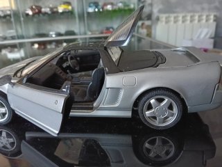 Kyosho 1/18 Honda NSX