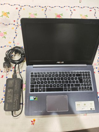 Portátil ASUS i7 GTX 1050 4GB