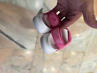 Sandalias Adidas Niña Rosa y Blanca