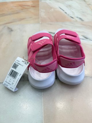 Sandalias Adidas Niña Rosa y Blanca