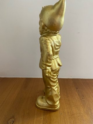 Escultura Gnomo V Vitória Ottmar Hörl Dourada