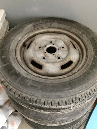 Neumático 215/75 R16C 8PR