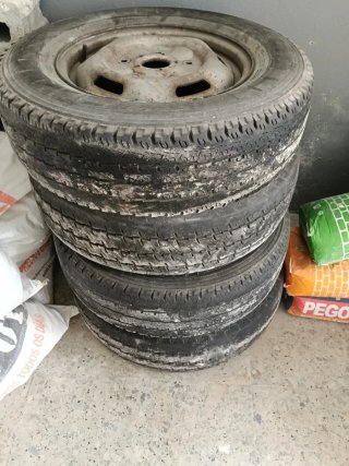 Neumático 215/75 R16C 8PR