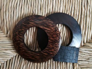 Pendientes y brazaletes madera Mango