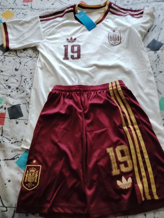 Conjunto Lamine Yamal España Niño talla 22