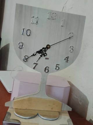 Reloj de Madera Hecho a Mano