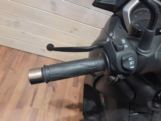 Yamaha X-Max 125