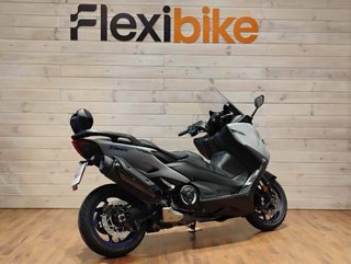 Yamaha TMAX 560
