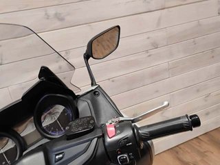 Yamaha TMAX 560