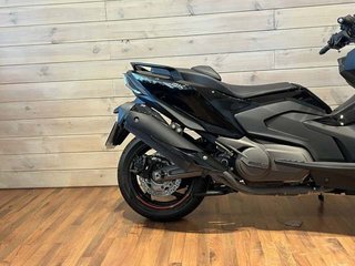 KYMCO AK 550