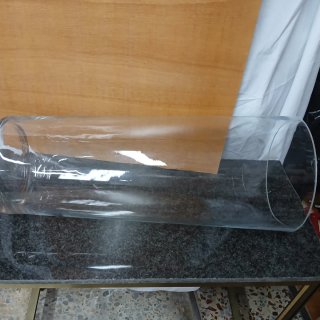 Jarrón grande de cristal transparente