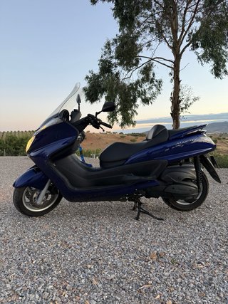 Yamaha Majesty 400 Maxi-Scooter Azul