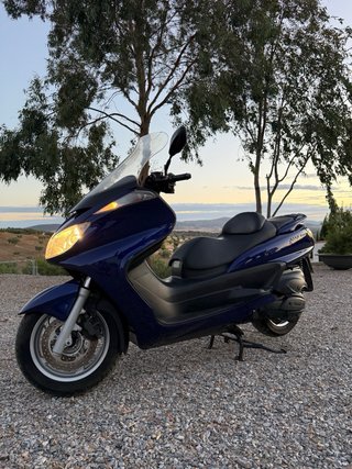 Yamaha Majesty 400 Maxi-Scooter Azul