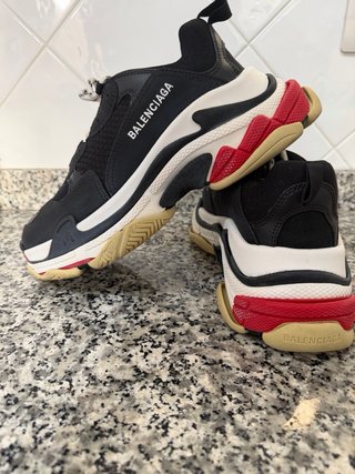 Balenciaga Triple S Talla 39 Negro Blanco