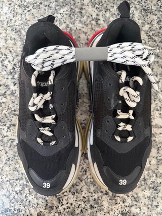 Balenciaga Triple S Talla 39 Negro Blanco
