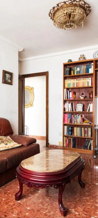 Mesa de centro clásica madera y mármol