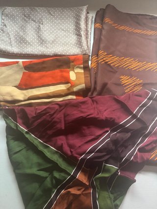 Juego de 4 pañuelos estampados