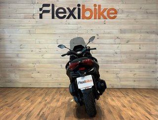 Yamaha XMAX 300 Tech MAX