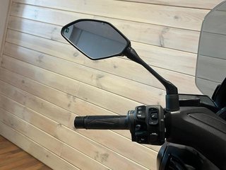 Yamaha XMAX 300 Tech MAX