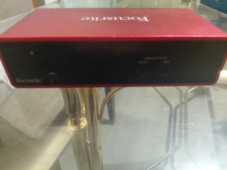 Focusrite Scarlett 2i2 Roja 3ra Gen