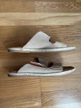Sandalias planas Beige/Marrón con Hebillas (Popa)