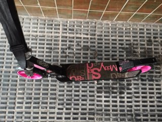 Patinete Scooter Mid 7 Pink. Marca Oxelo
