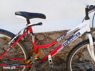 Bicicleta TOPBIKE roja y blanca