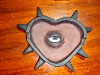 Bandeja decorativa corazón con ojo