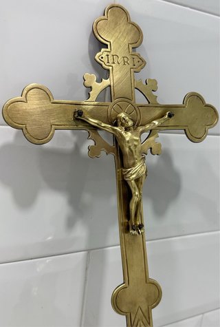 ANTIGUA CRUZ DE ALTAR DE IGLESIA BRONCE PPIOS XX