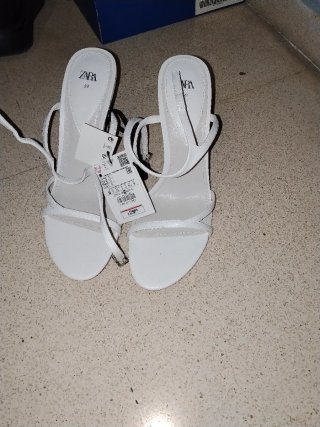 Sandalias Zara Talla 39 Blancas