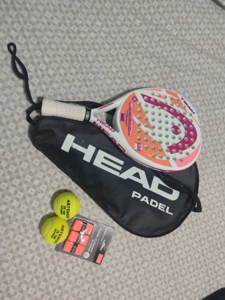 Pala de pádel HEAD con accesorios