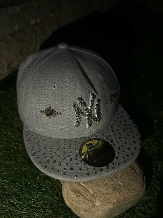 Cappellino New Era Customizzato Grigio Oro