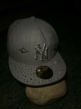 Cappellino New Era Customizzato Grigio Oro