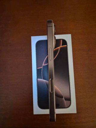 iPhone 16 Pro 128GB Dorado 90% Batería