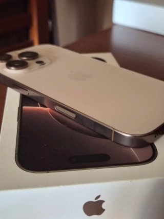 iPhone 16 Pro 128GB Dorado 90% Batería