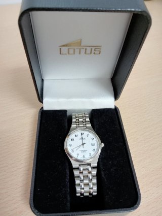Reloj Lotus Hombre blanco