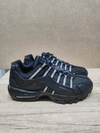 Nike Air Max 95 NDSTRKT Negras Reflectantes 43