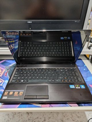Portátil Lenovo Negro