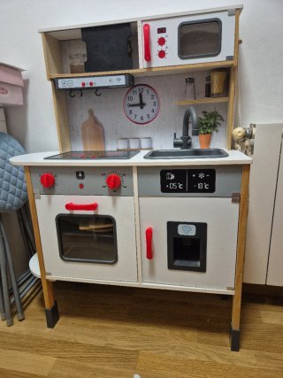 Cocina de juguete de madera