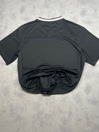 Camiseta Reebok Negra V-Neck