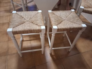 Mesa Cocina Extensible + 2 Sillas + 2 Banquetas